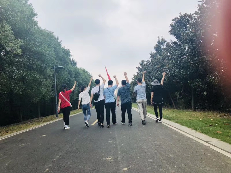 万泰娱乐营业部人员25公里徒步活动